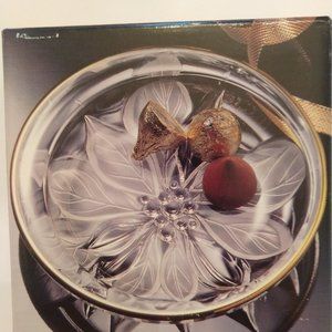 Studio Nova Gilded Poinsettia Round Candy Dish